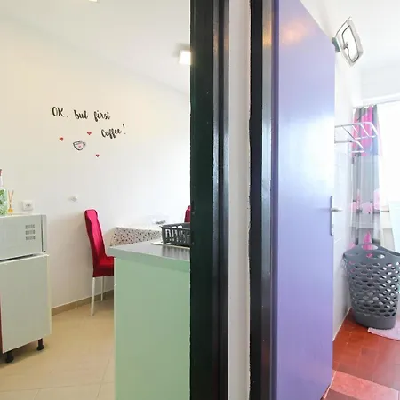 Ferienwohnung Fuer 3 Personen Ca 28 Qm In Pula, Istrien Istrische Riviera *