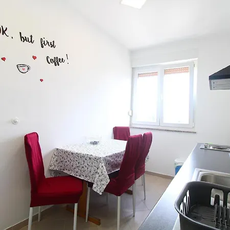 Apartment Ferienwohnung Fuer 3 Personen Ca 28 Qm In Pula, Istrien Istrische Riviera Pula