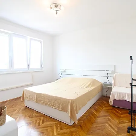 Apartment Ferienwohnung Fuer 3 Personen Ca 28 Qm In Pula, Istrien Istrische Riviera