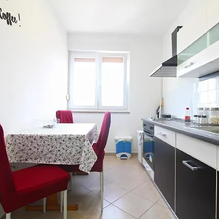 Ferienwohnung Fuer 3 Personen Ca 28 Qm In Pula, Istrien Istrische Riviera Apartment