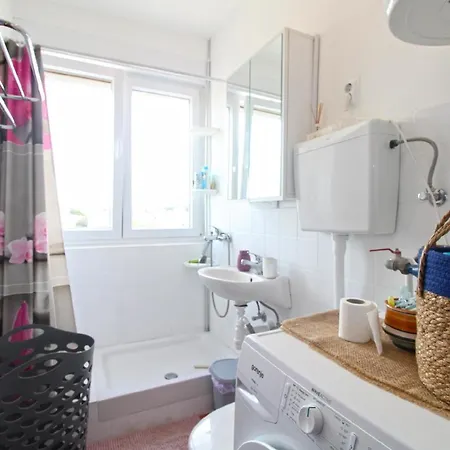 Apartment Ferienwohnung Fuer 3 Personen Ca 28 Qm In Pula, Istrien Istrische Riviera *